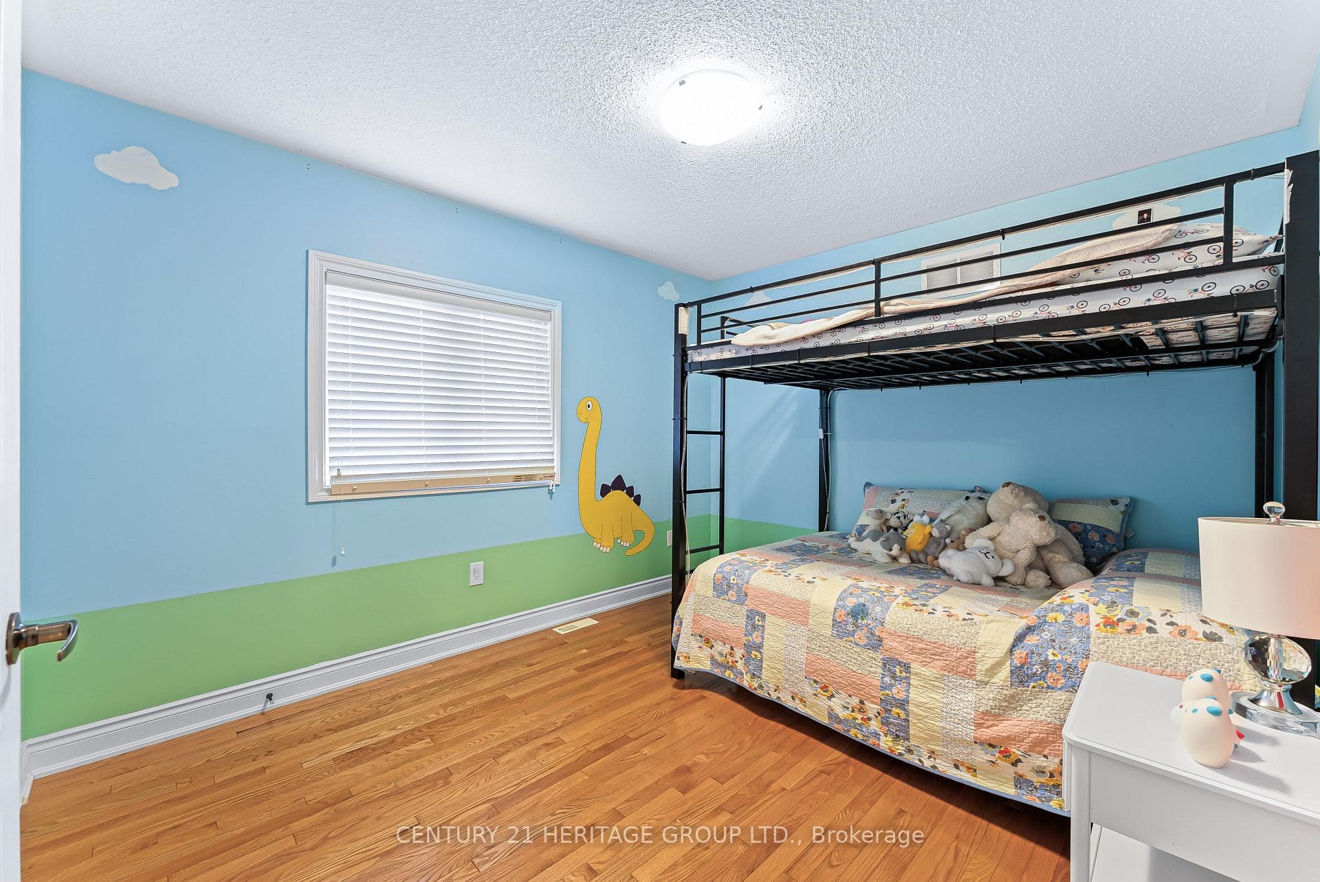 21 Reynolds Crescent photo 22
