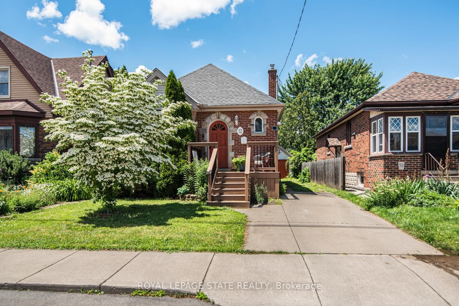 52 Cameron Avenue photo 1