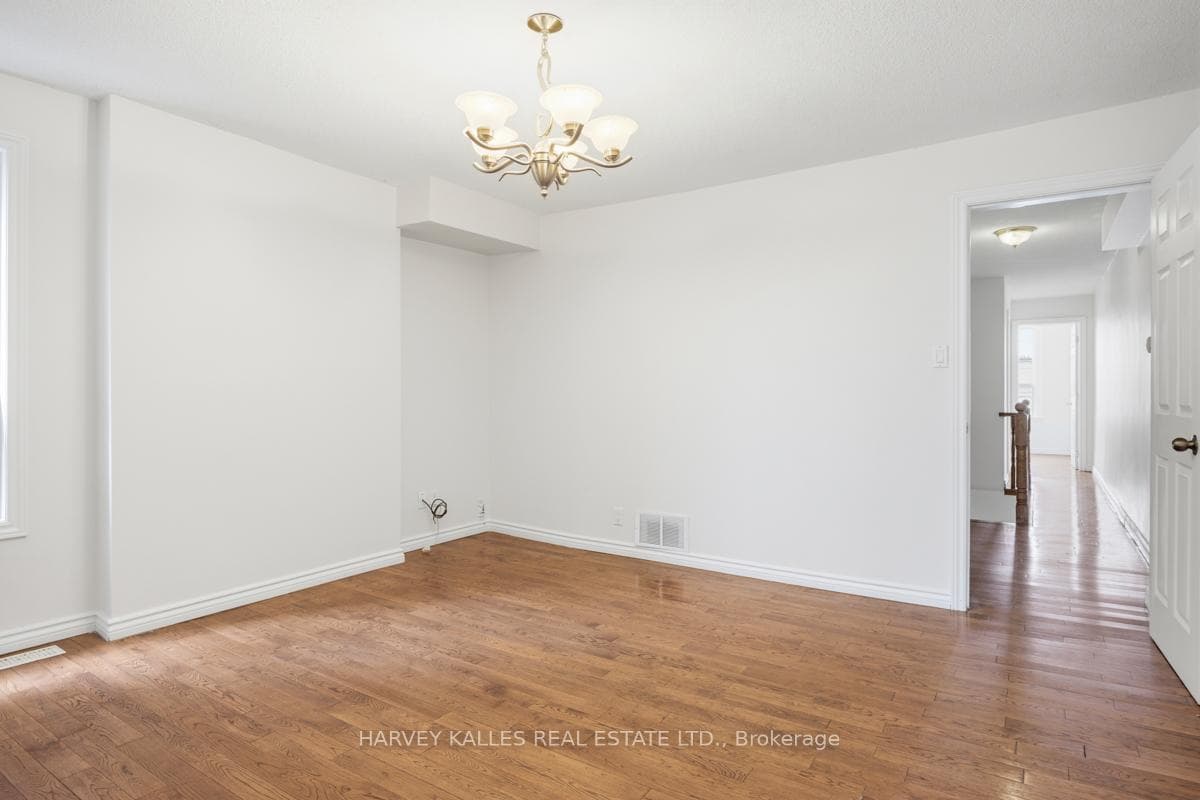 916 Bloor Street Unit Upper photo 6