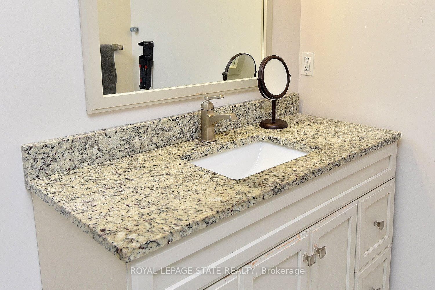 75 Josephine Drive photo 24