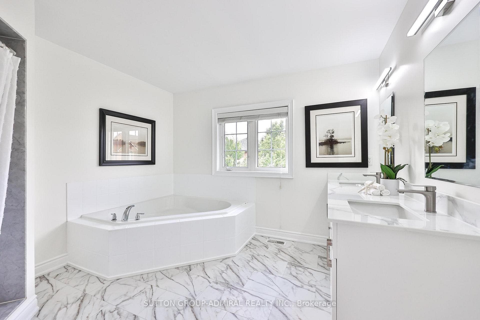 502 Apple Blossom Drive photo 32