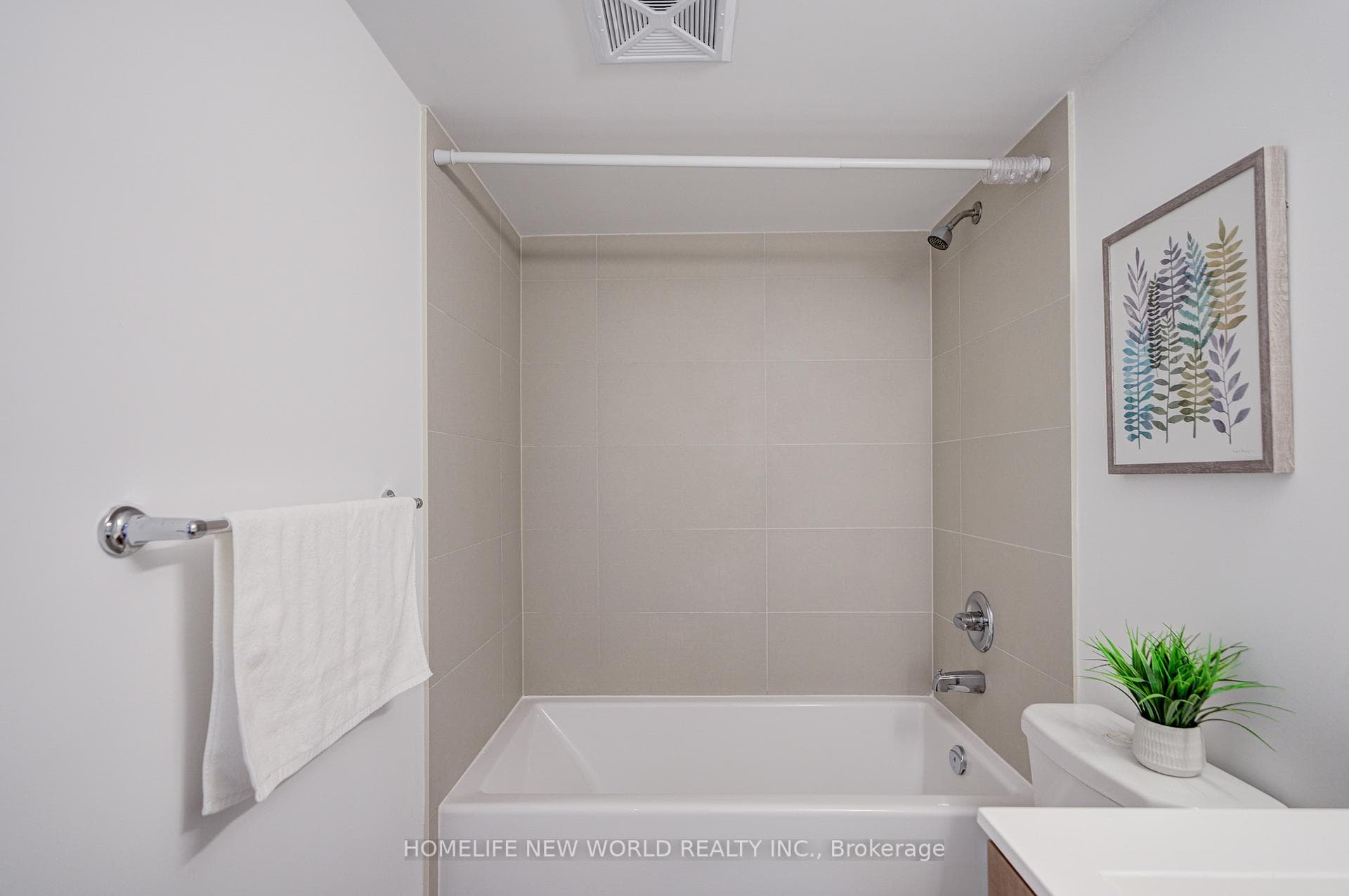 255 Village Green Square Unit 1305 photo 33