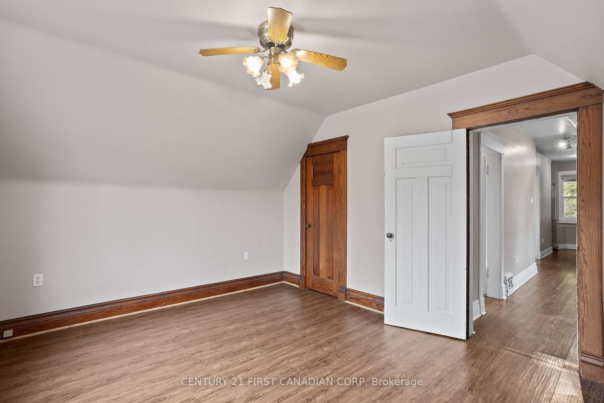 16 Woodward Avenue photo 28
