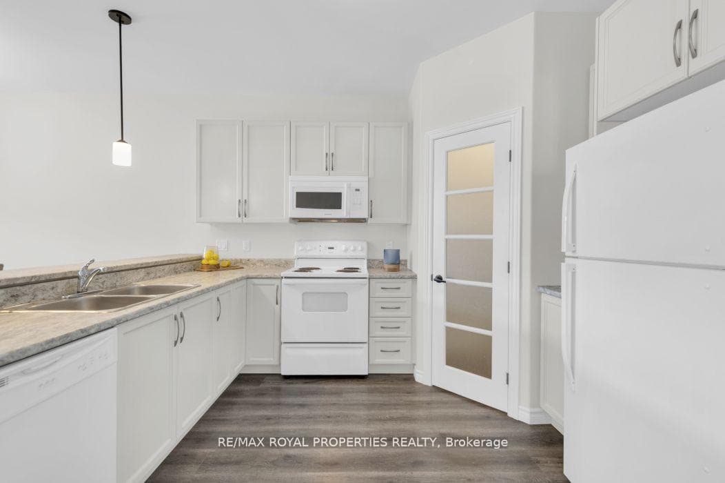 54 Ledgerock Court photo 11
