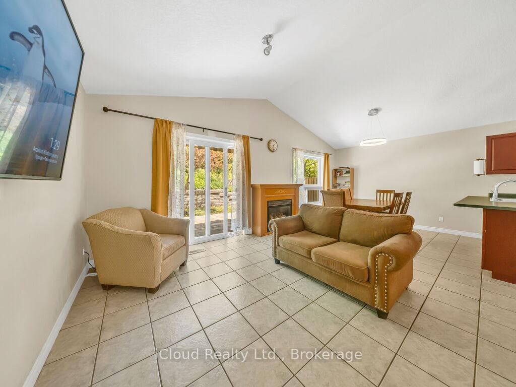 308 Keewatin Avenue photo 13