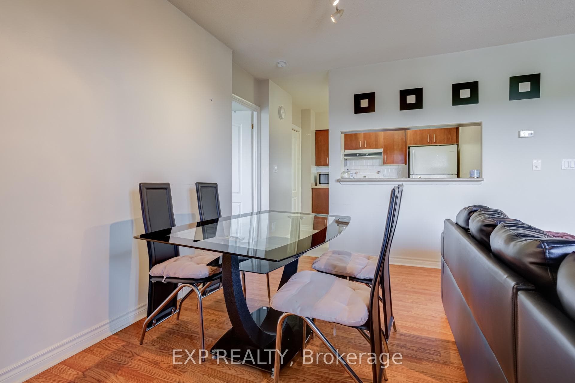 2088 Lawrence Avenue Unit 707 photo 6