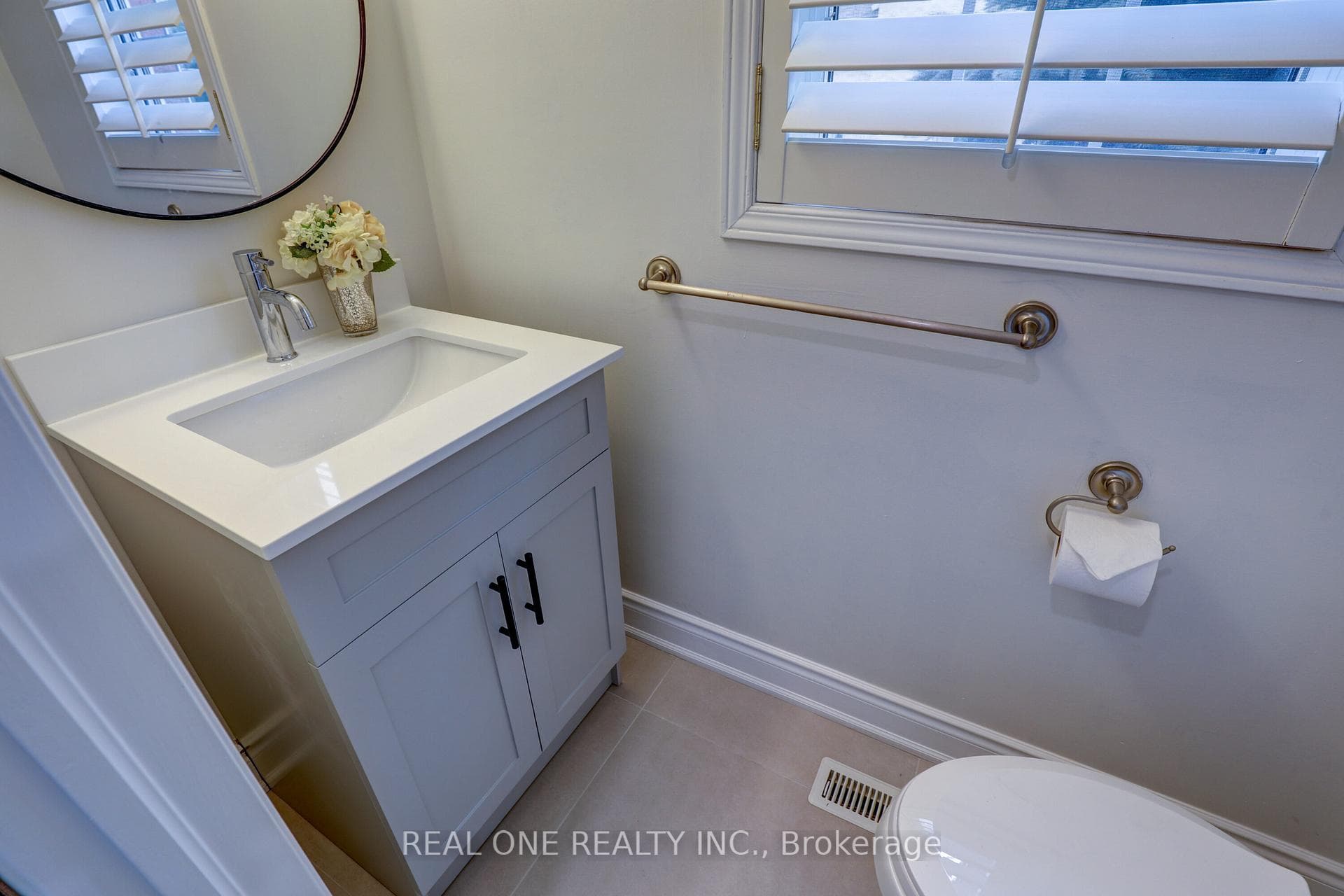 45 Benjamin Hood Crescent photo 11