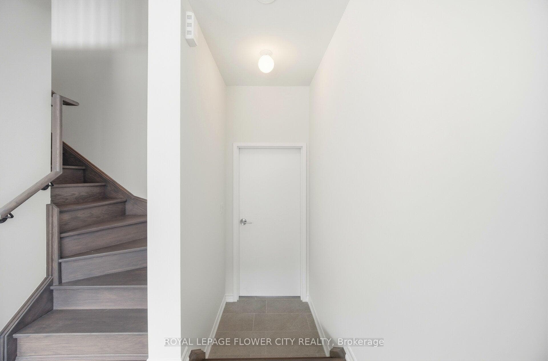 174 PETCH Avenue photo 6