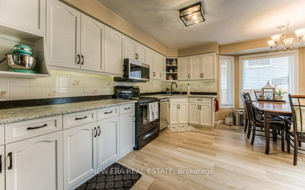 477 Northlake Drive photo 14