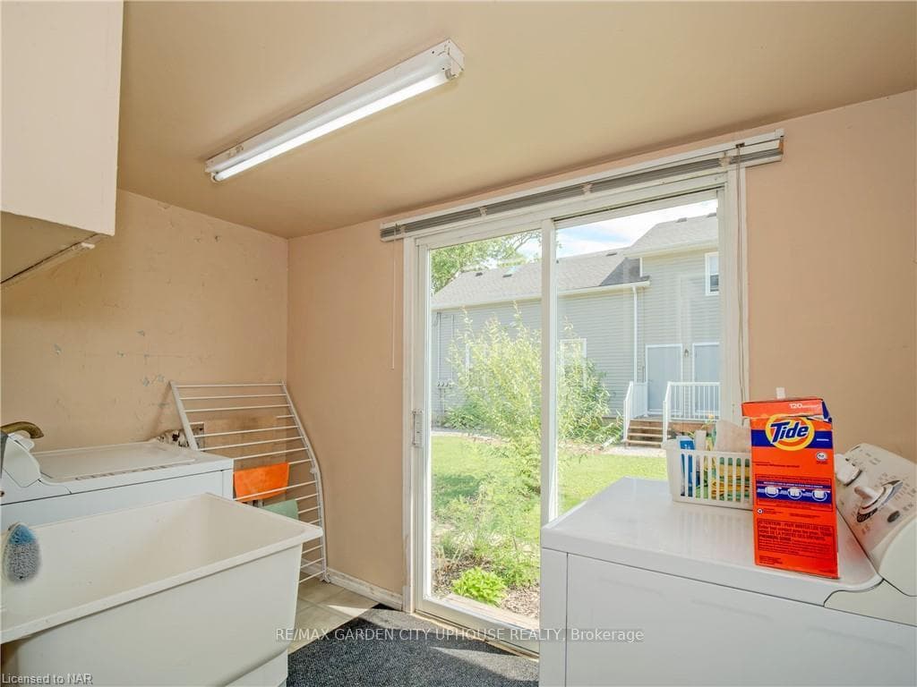 11 BESSEY Street photo 12