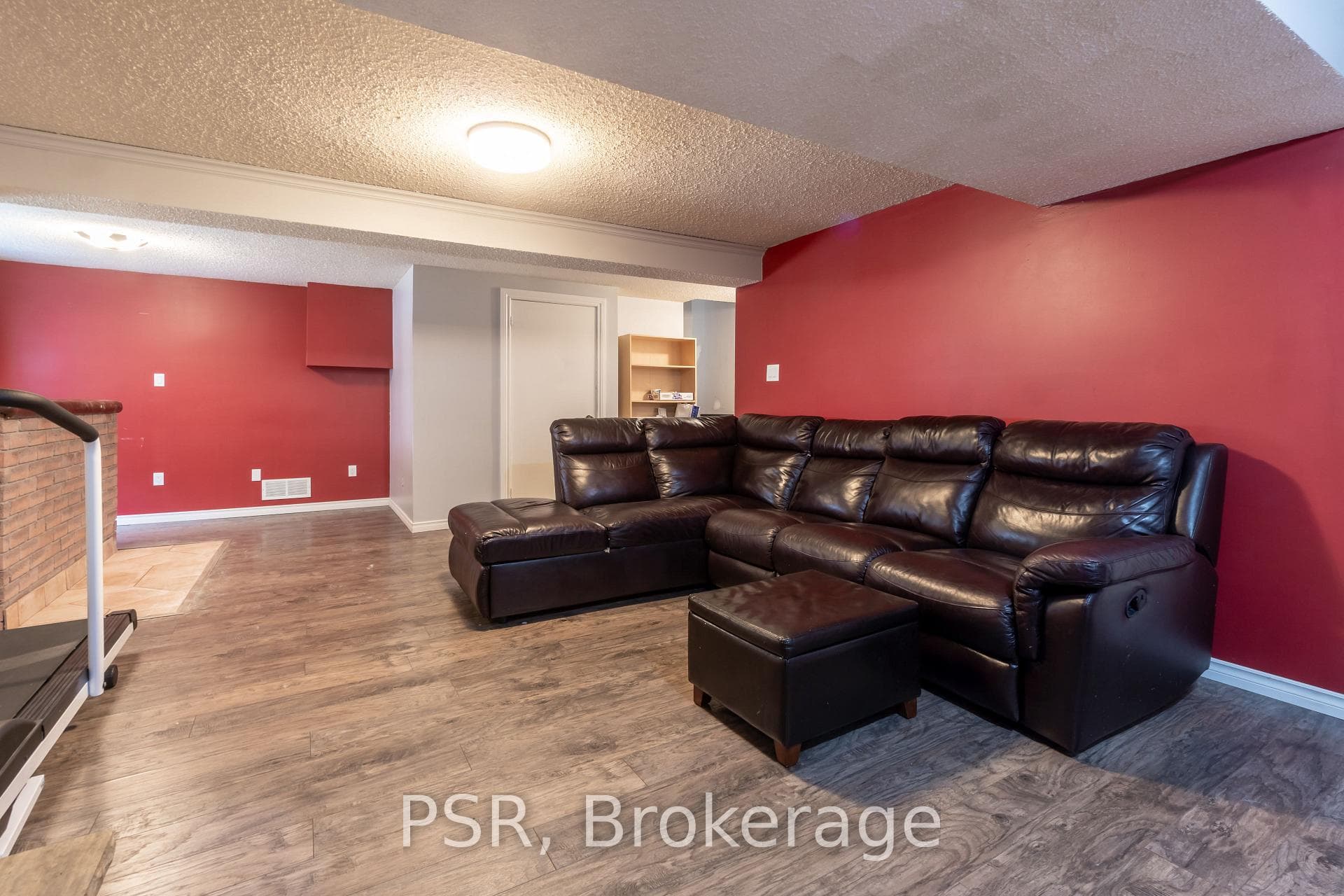 136 Guildwood Drive photo 22