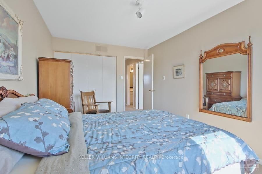 59 BETHUNE Way photo 15