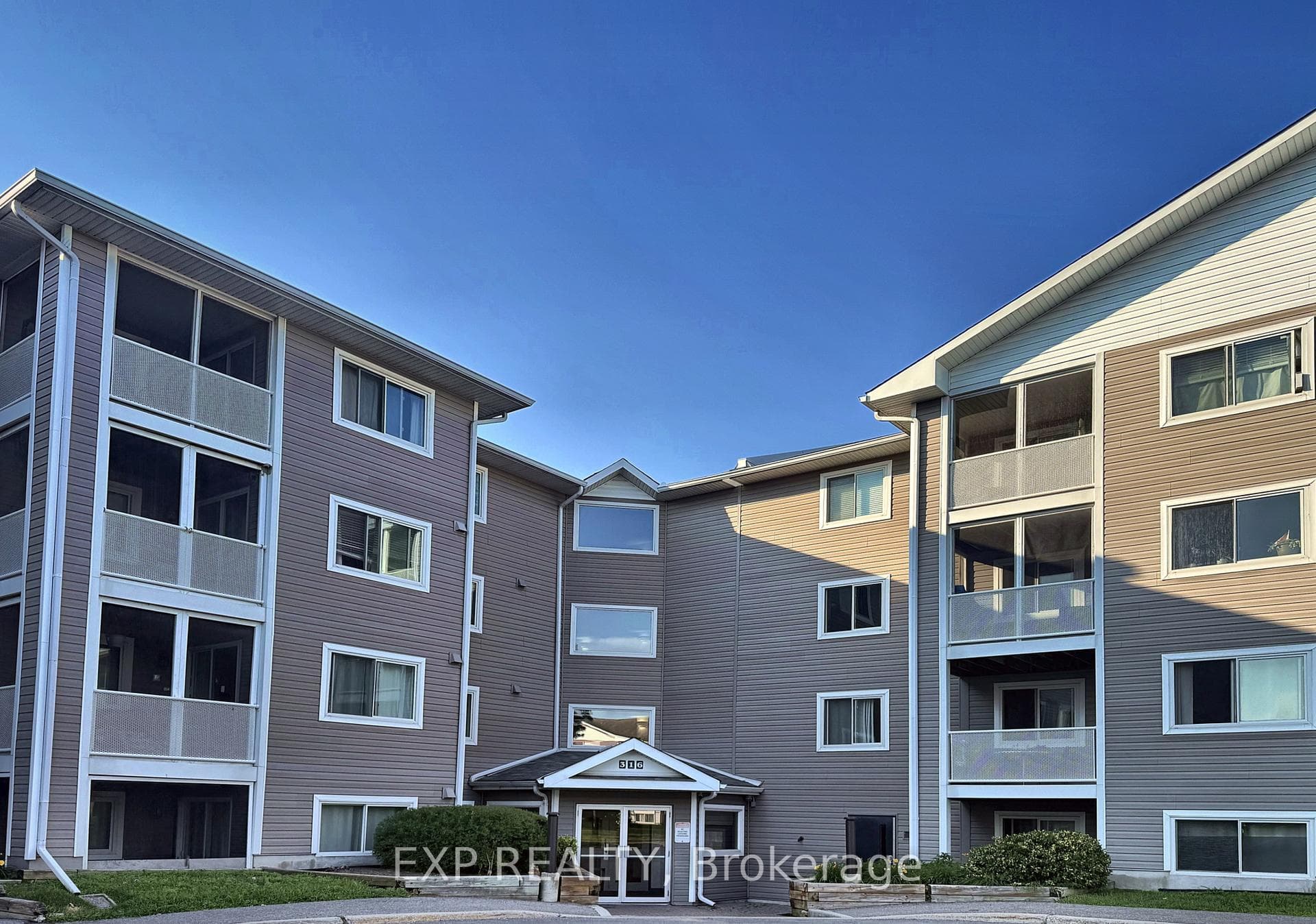 316 Lorry Greenberg Drive Unit 122 photo 1
