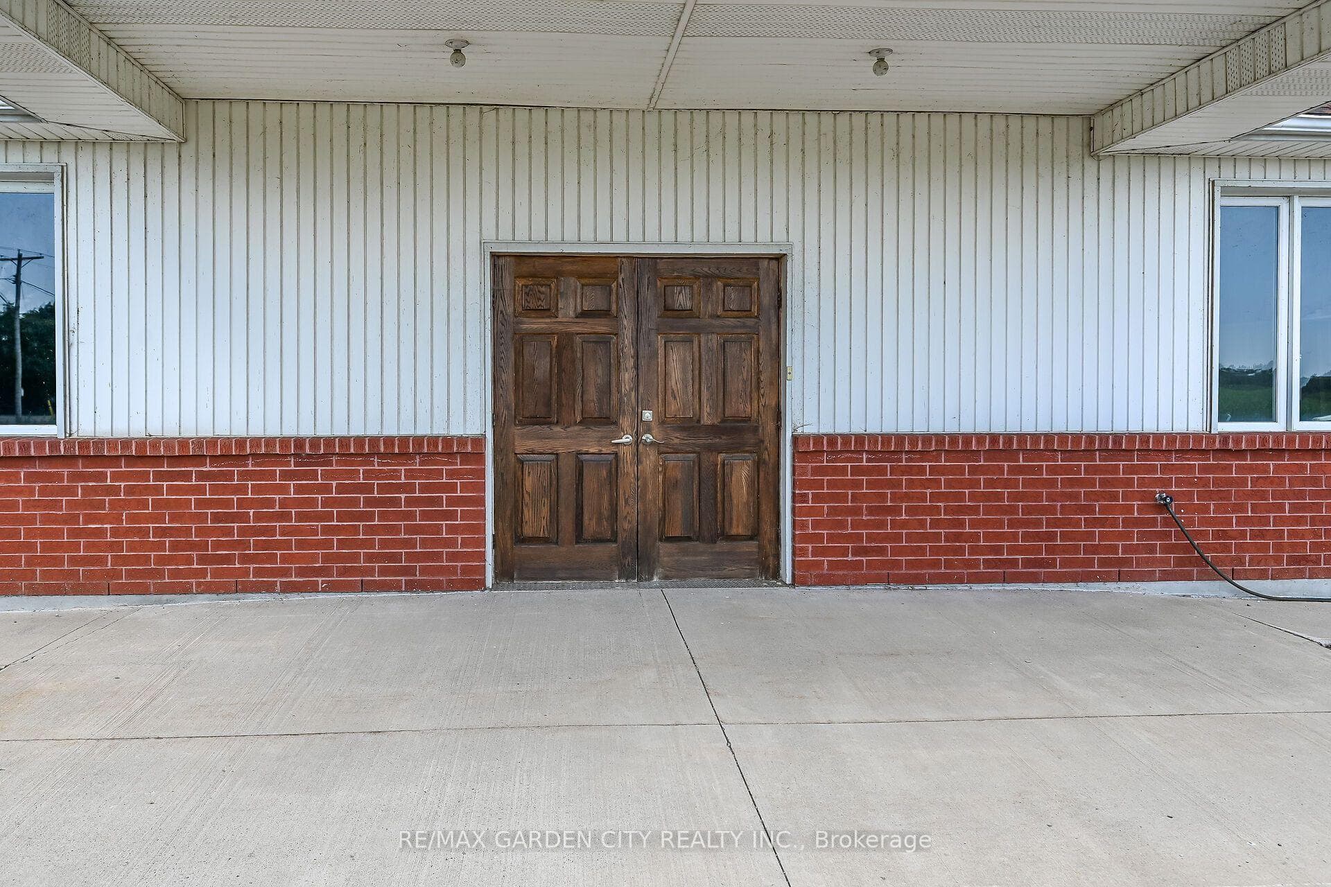 1140 Bay Street photo 3