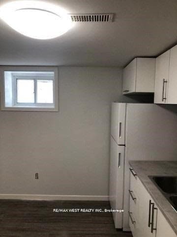 54 Codsell Avenue Unit Basement photo 3