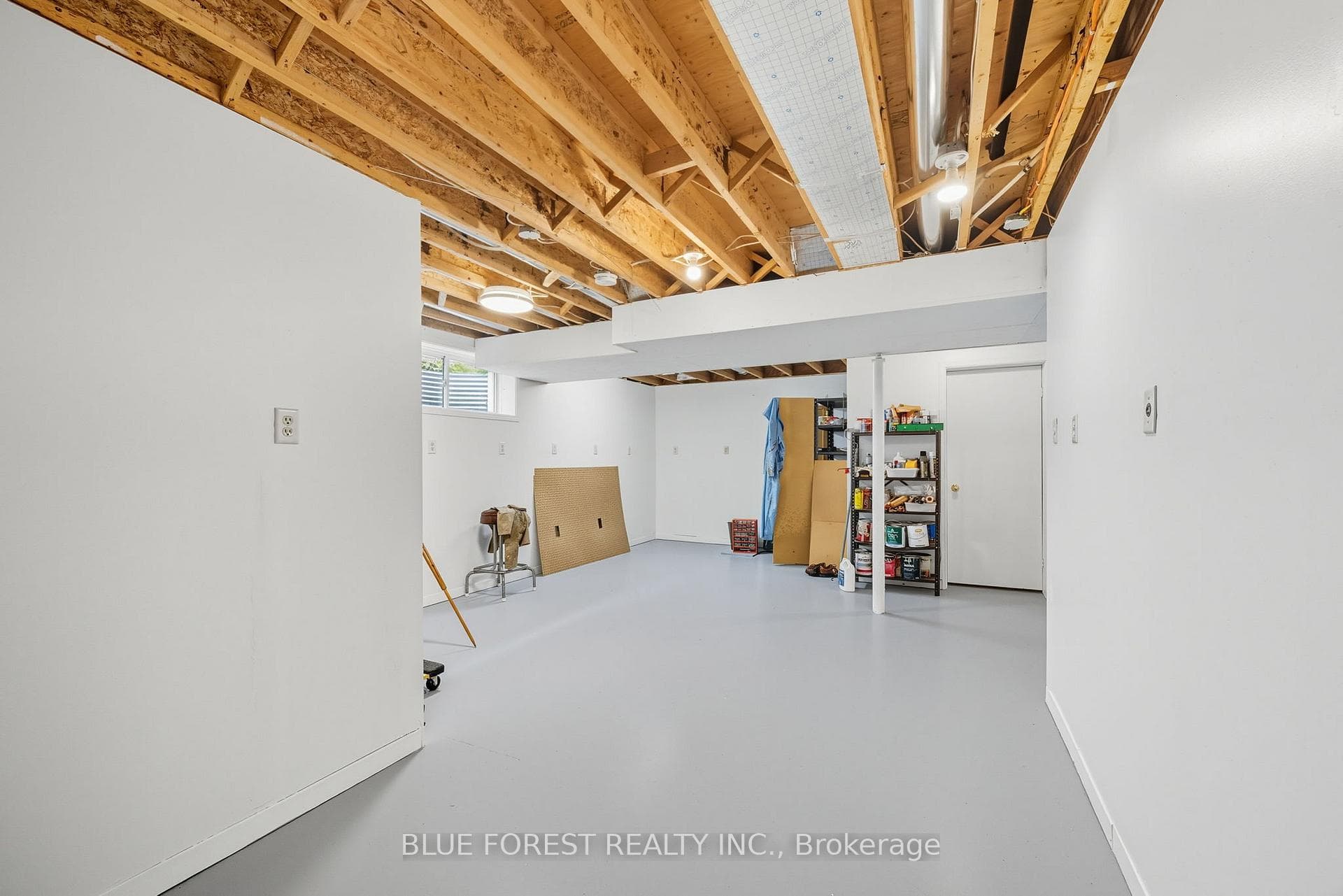 86 Calvert Lane photo 31