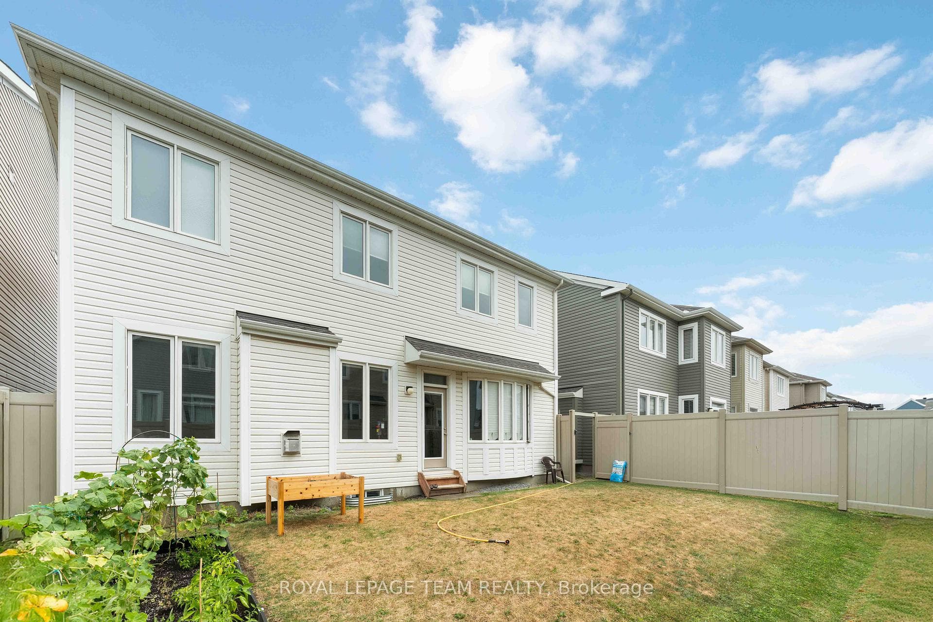 648 Pearl Dace Crescent photo 26