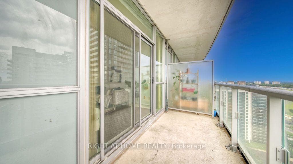62 Forest Manor Road Unit 1808 photo 37