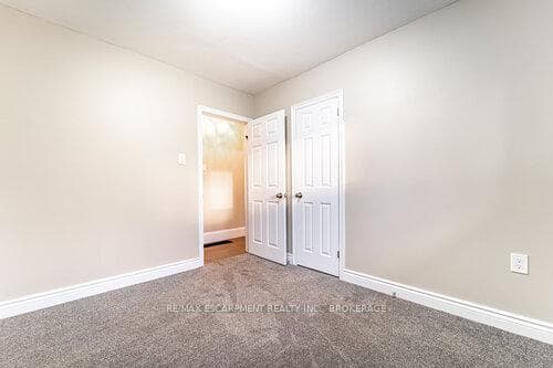46 Cloke Court Unit Upper photo 4