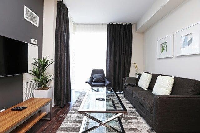 300 Front Street Unit 1813 photo 6