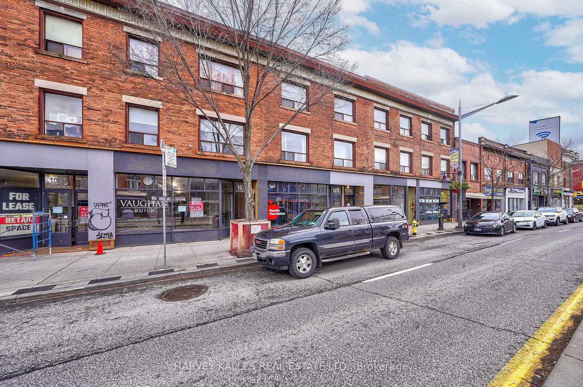 1074 St Clair Avenue Unit 4 photo 1