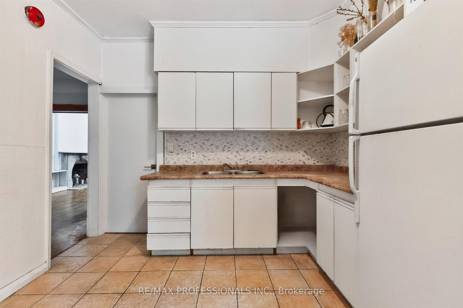 Unit 1-Main Floor 3 Bedrooms