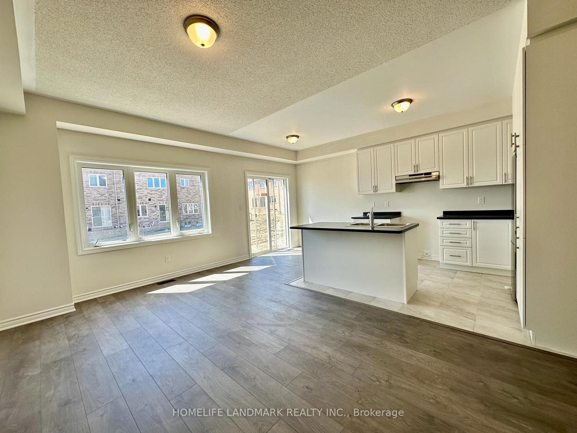 10 Sapphire Way photo 7