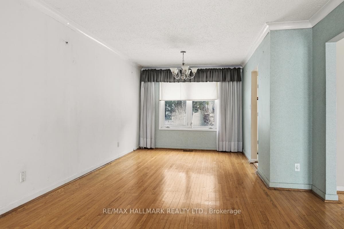 10 Henderson Avenue photo 9