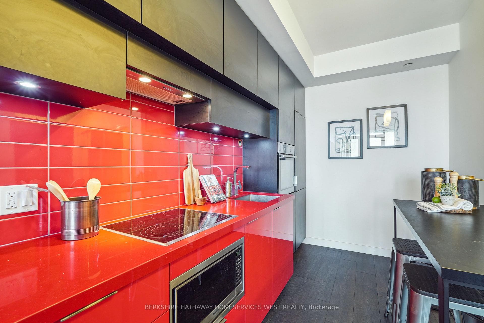 8 Eglinton Avenue Unit 3606 photo 13