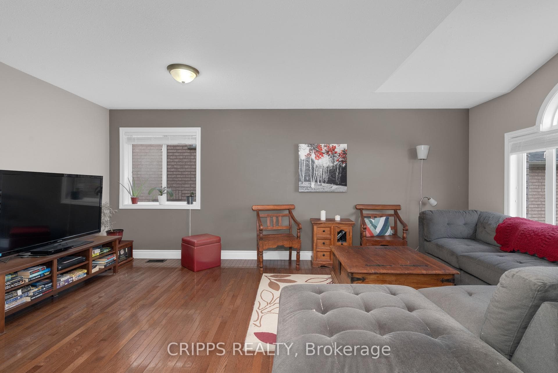 53 Monique Crescent photo 10