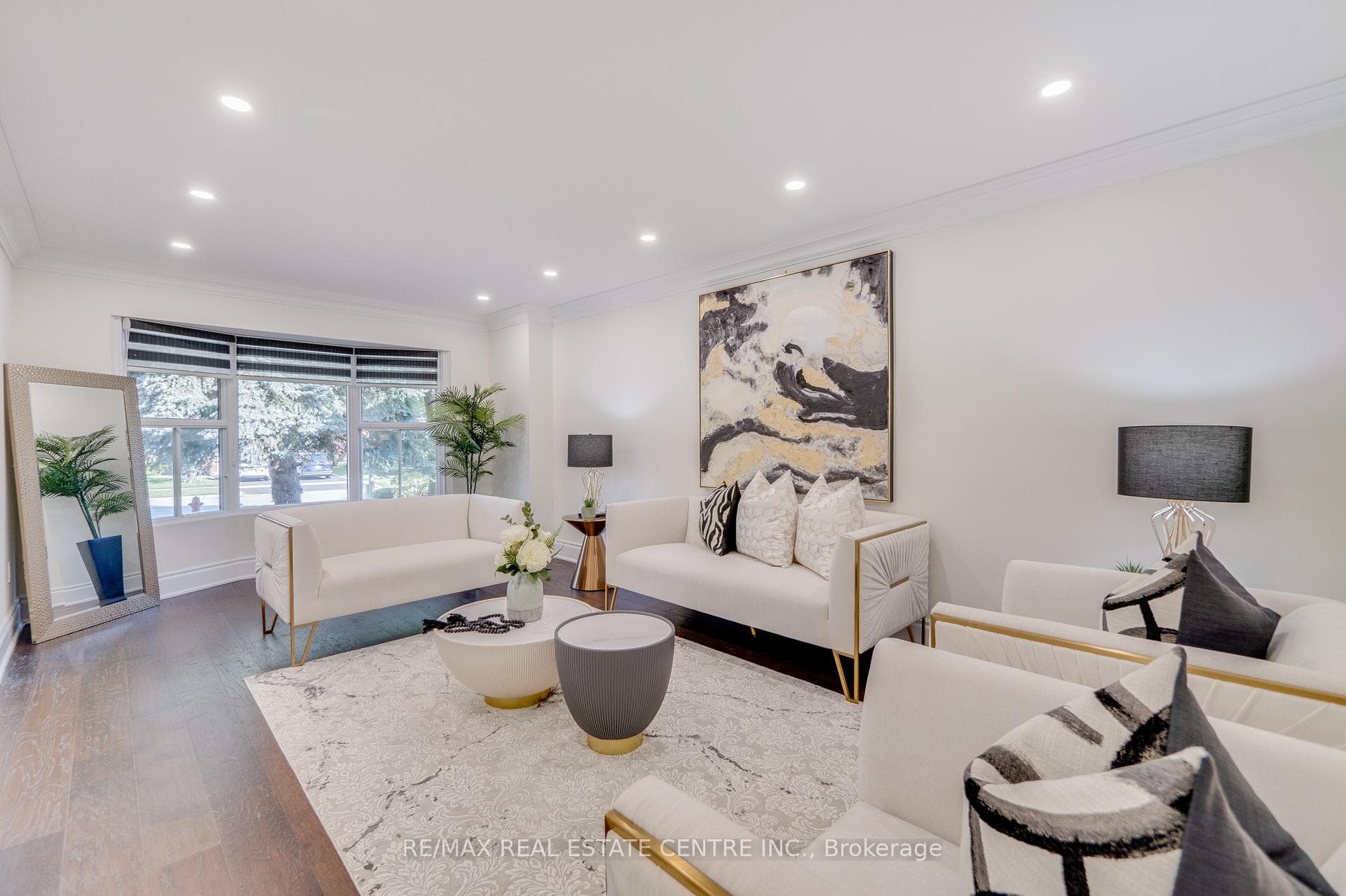 1436 Stonecutter Drive photo 4