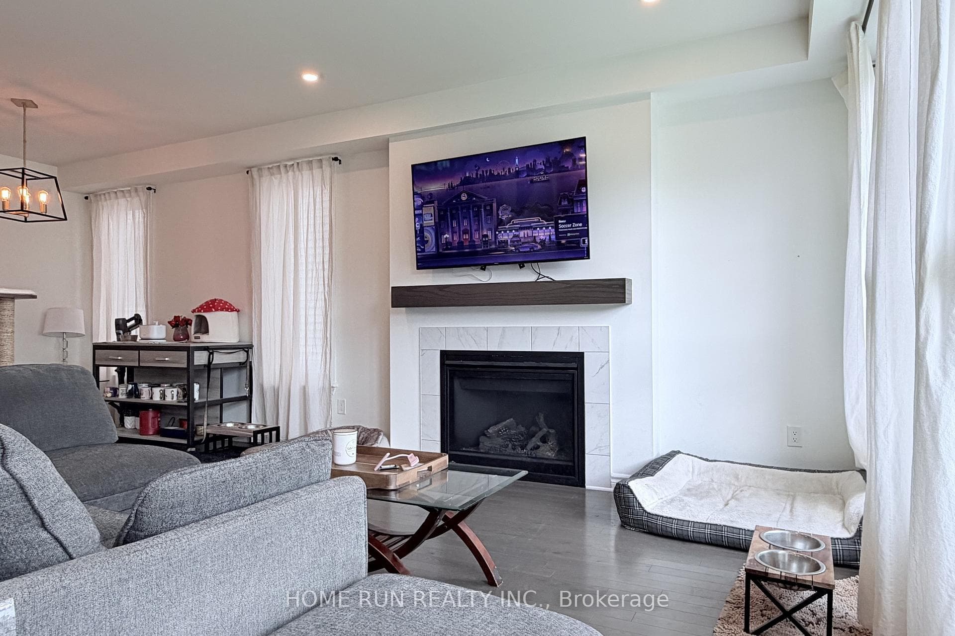 535 Honeylocust Avenue photo 8