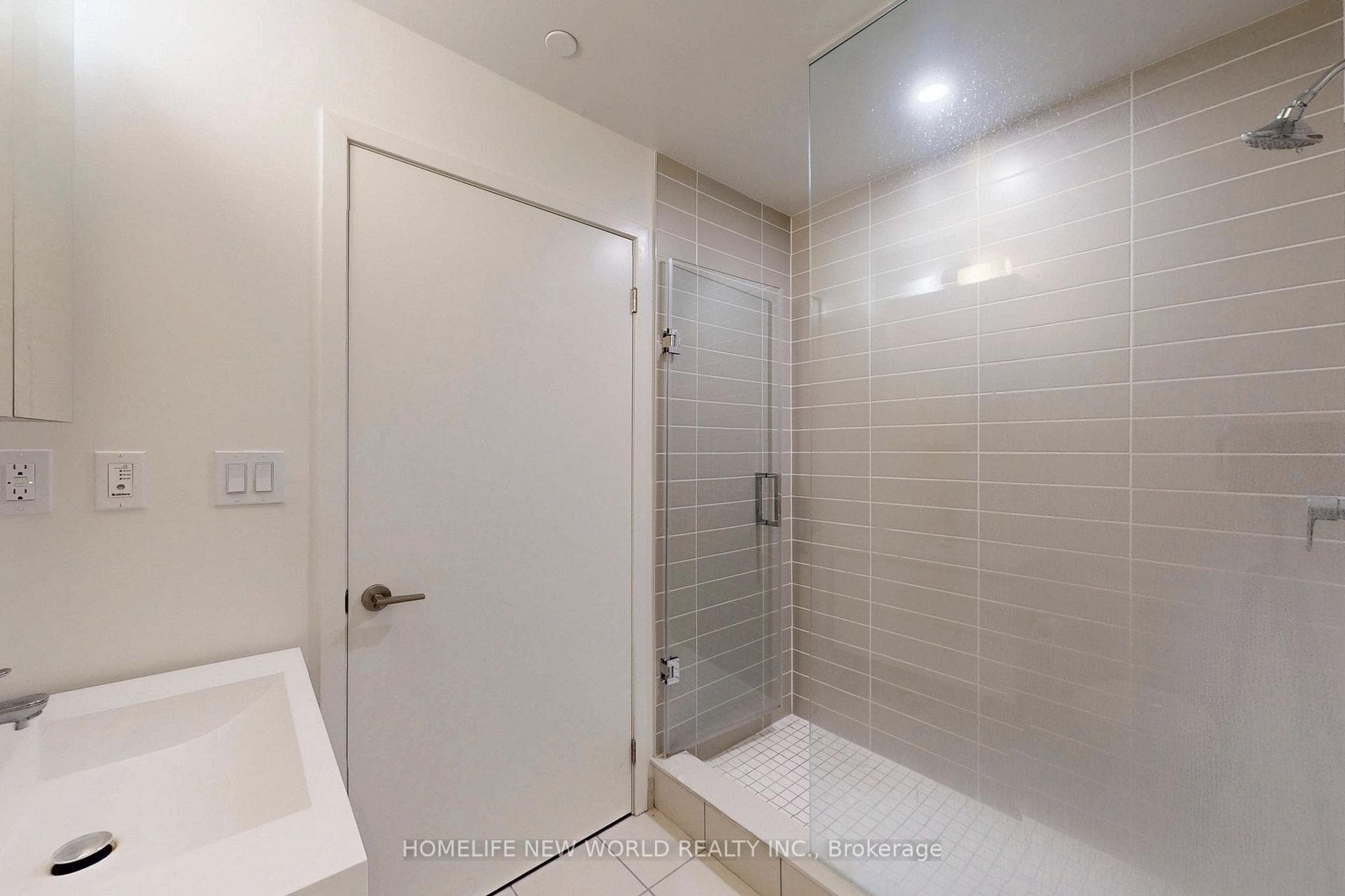 8119 Birchmount Road Unit 1605 photo 36