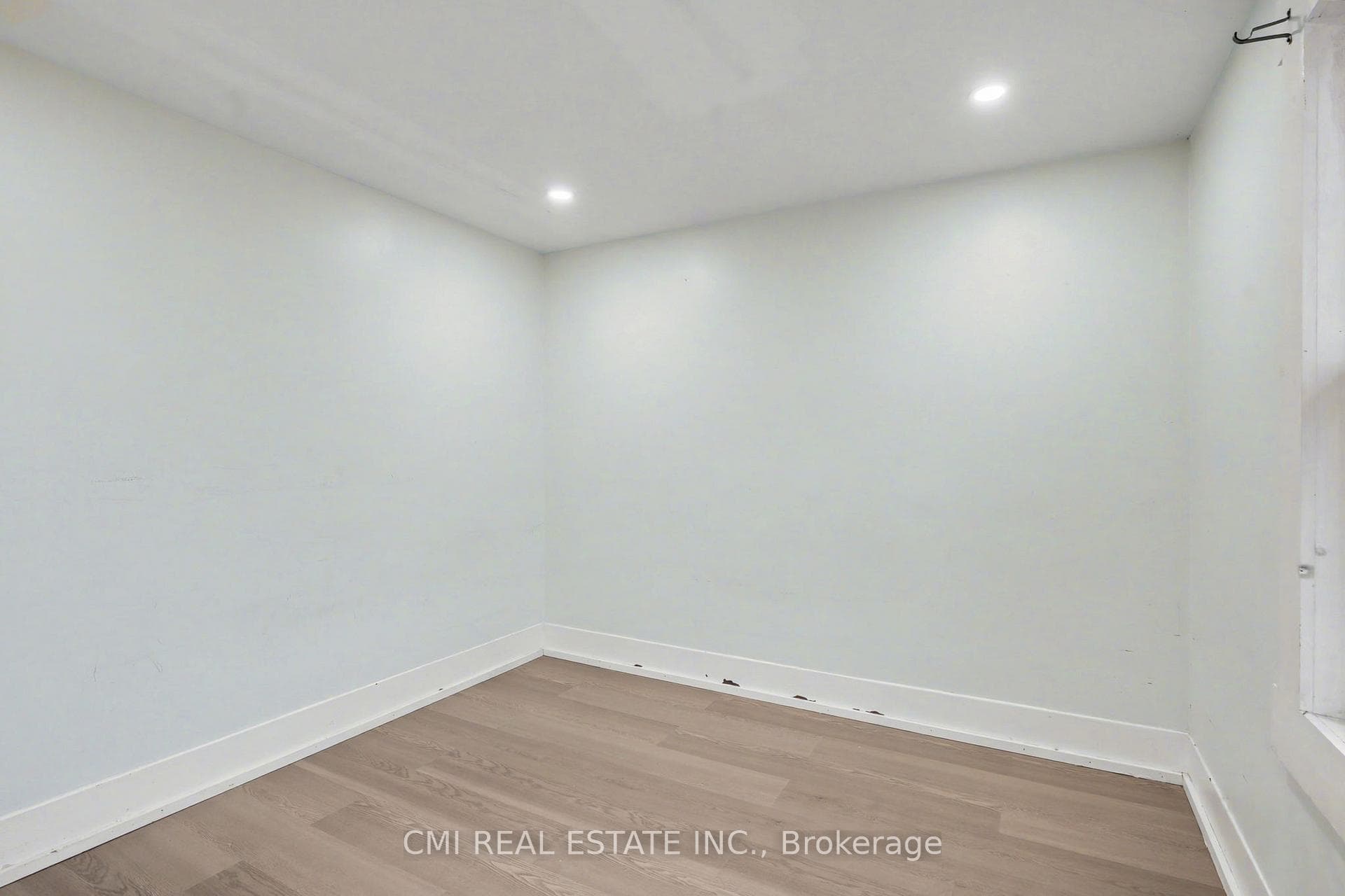 4824 Fourth Avenue photo 25
