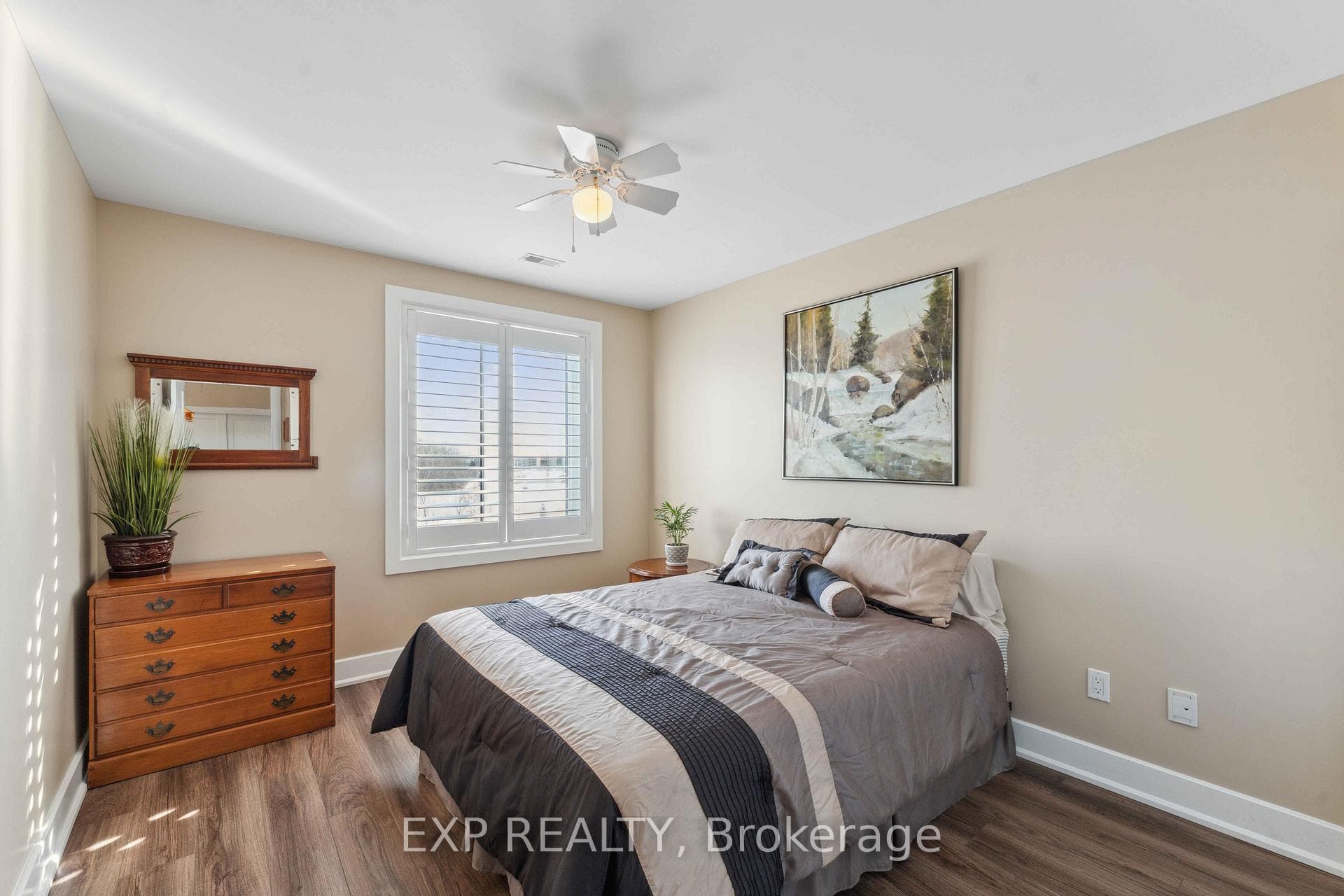 615 Longfields Drive Unit 409 photo 17