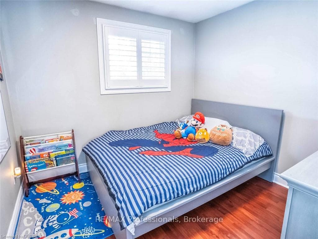 287 BASTEDO Court photo 19