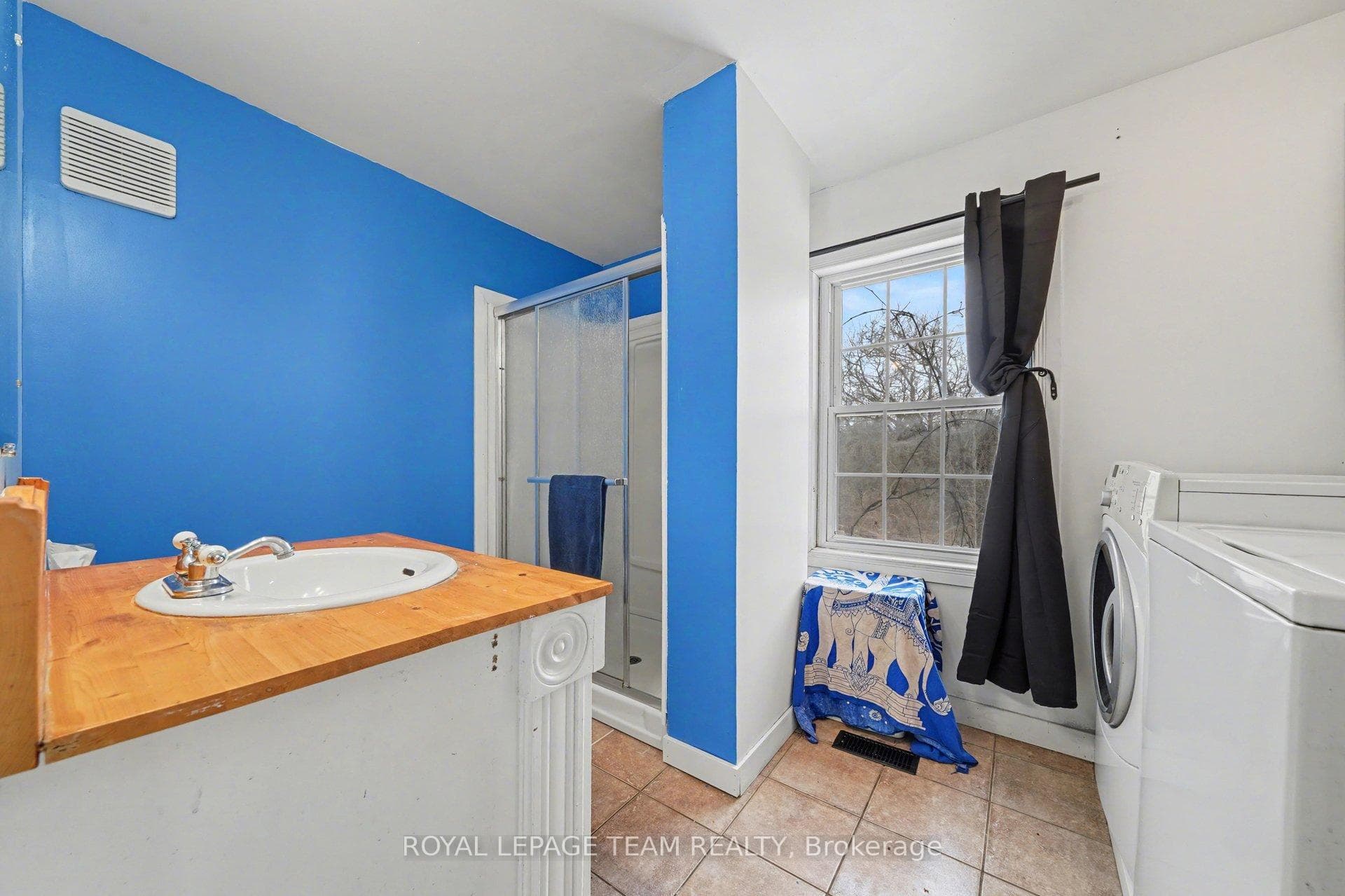 1215 Whitney Road photo 18