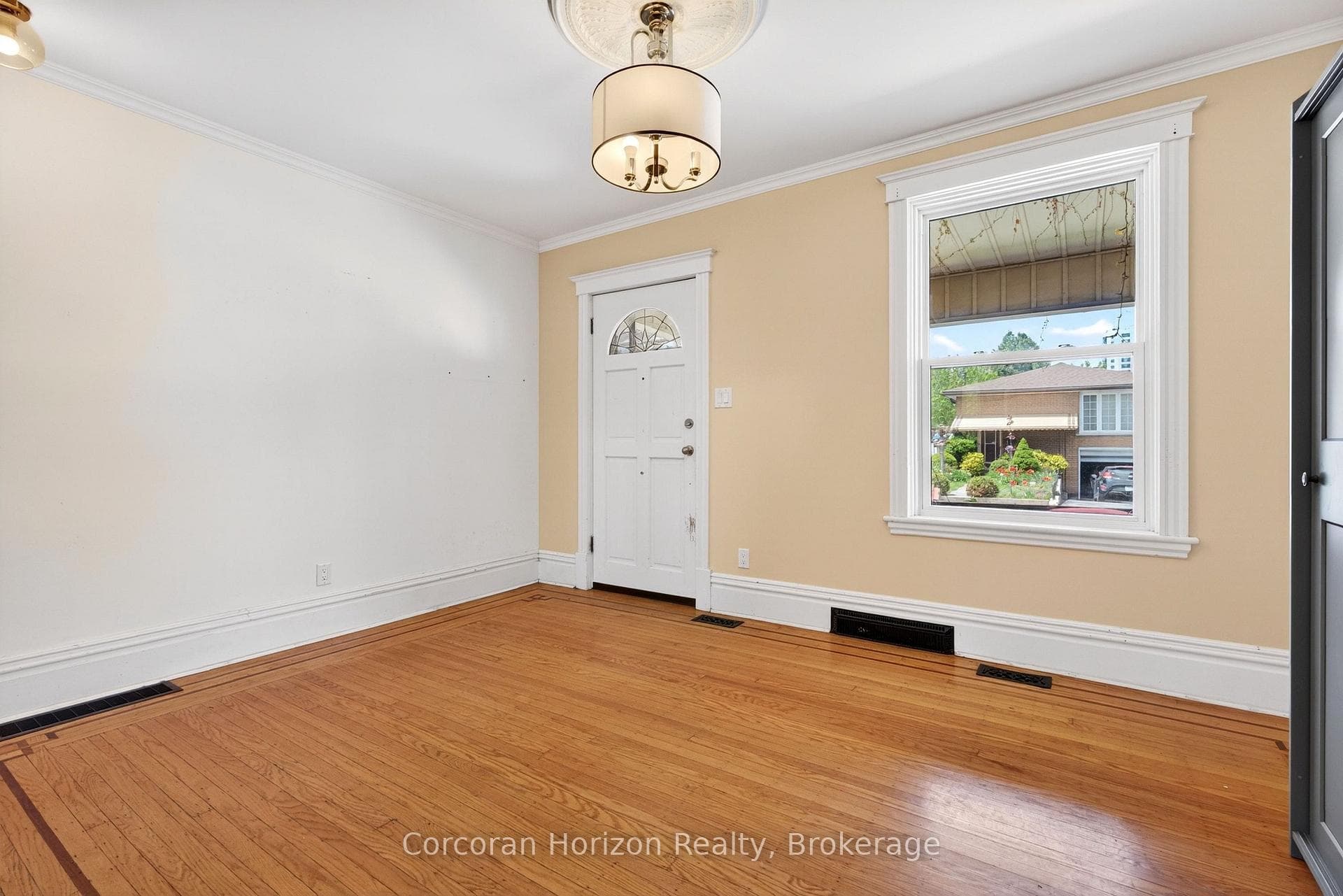 520 John Street photo 10