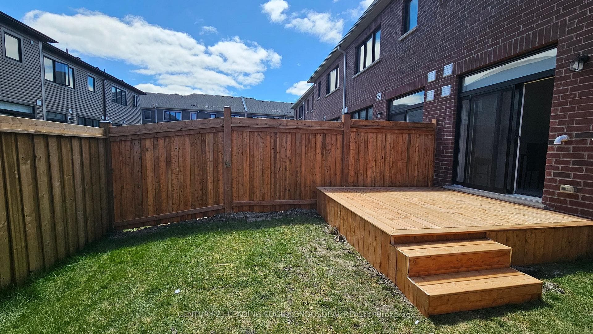 21 Milady Crescent photo 28