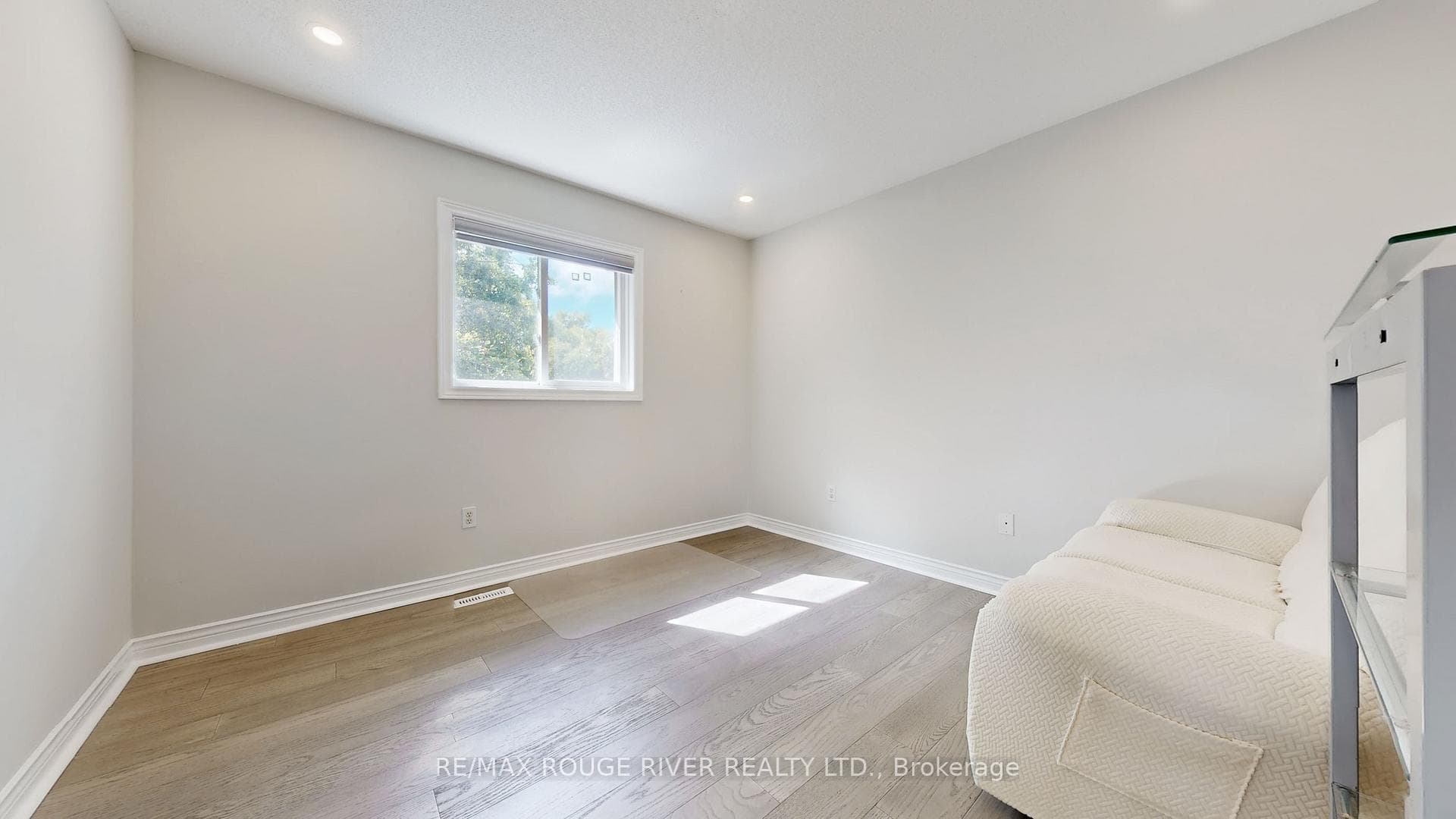 32 Dalmato Court photo 19