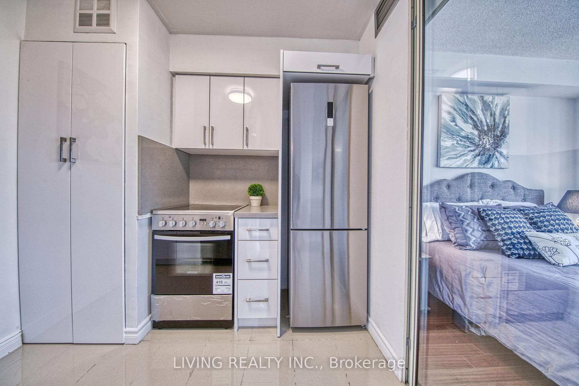 1055 Bay Street Unit 1704 photo 20