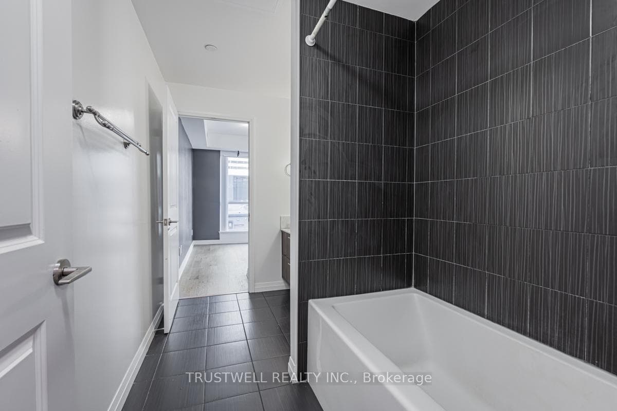 8 Mercer Street Unit 420 photo 19