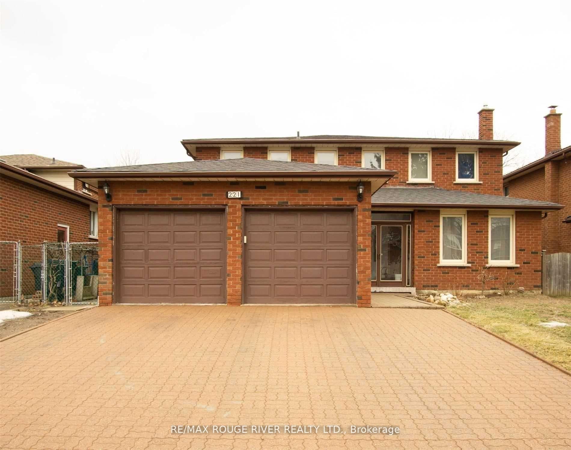 221 Dean Park Road photo 1