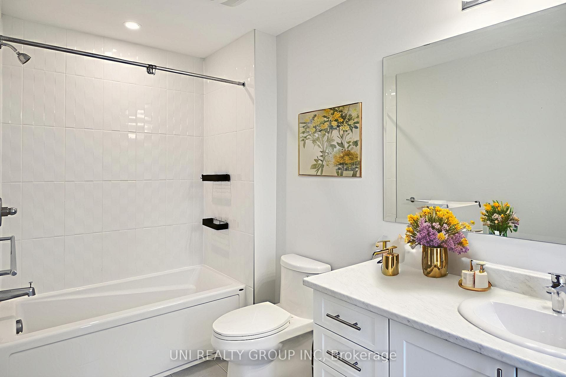 82 COCO Place photo 30