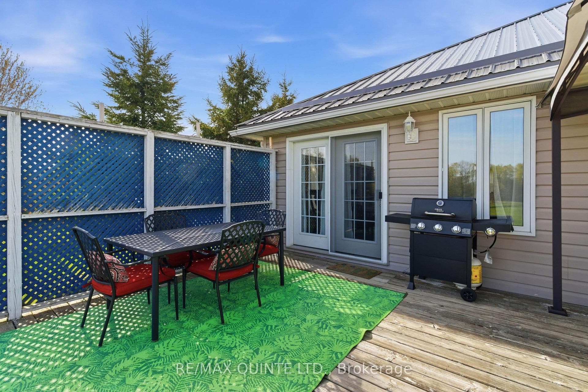 99 McKenzie Street photo 41