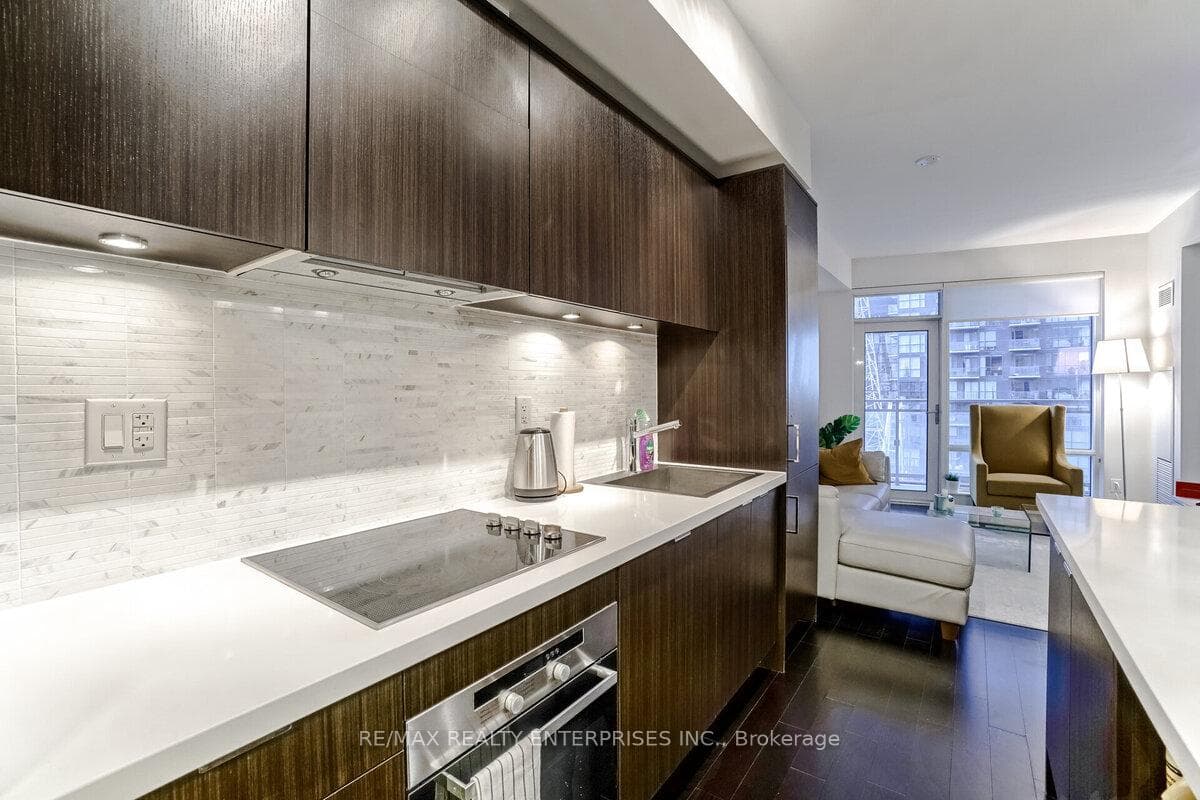 21 Widmer Street Unit 2612 photo 4