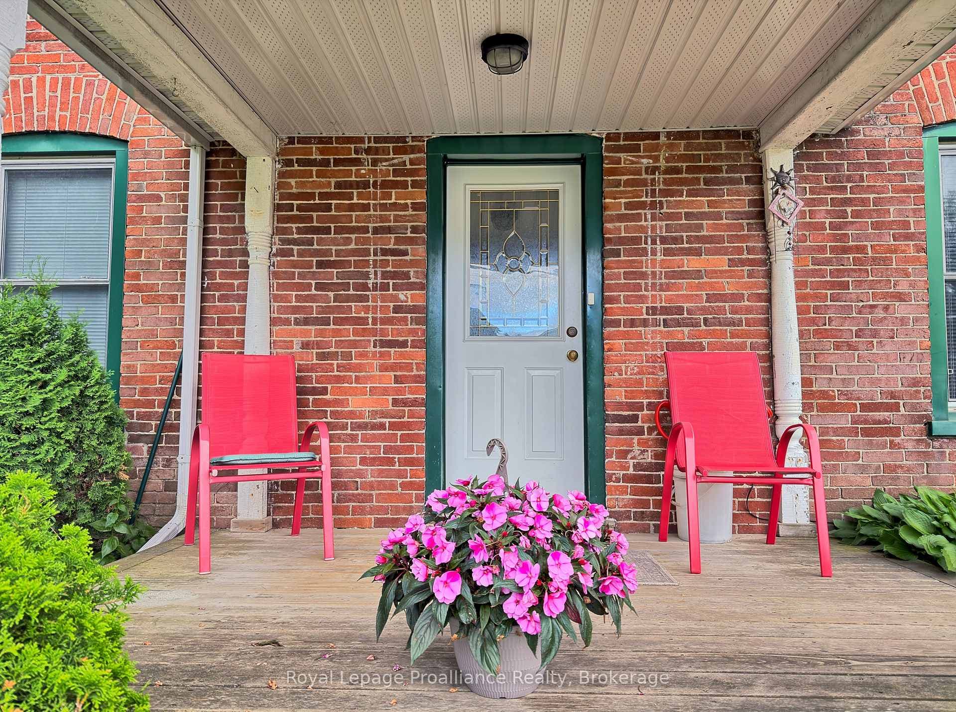 VIEW OF COVERED FRONT PORCH