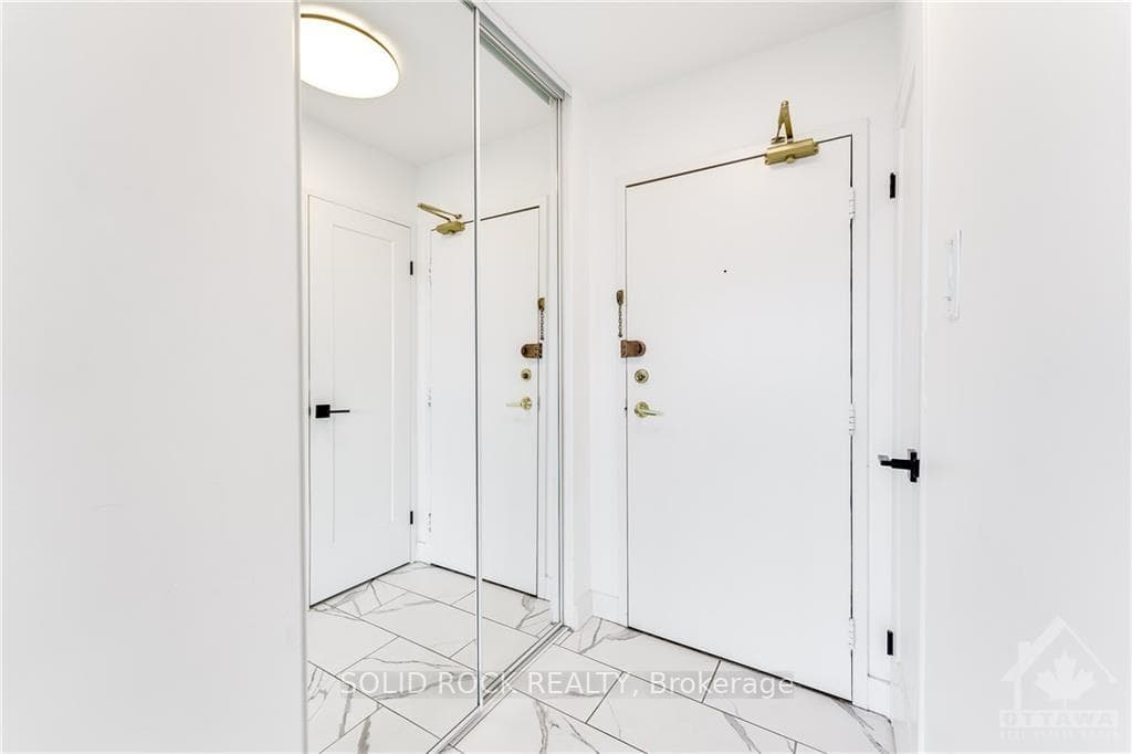 500 LAURIER Avenue Unit 1509 photo 5