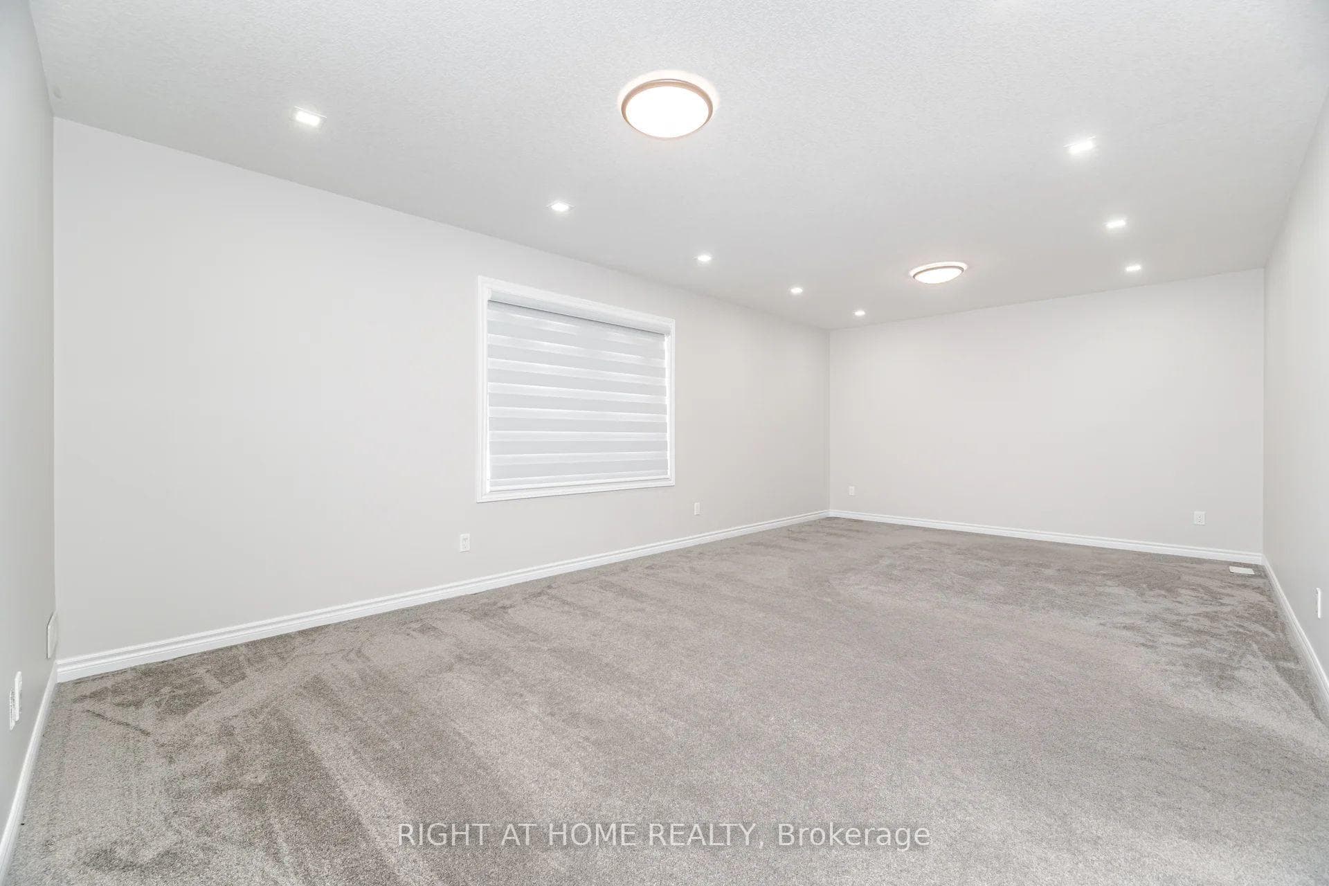 101 Sass Crescent photo 24