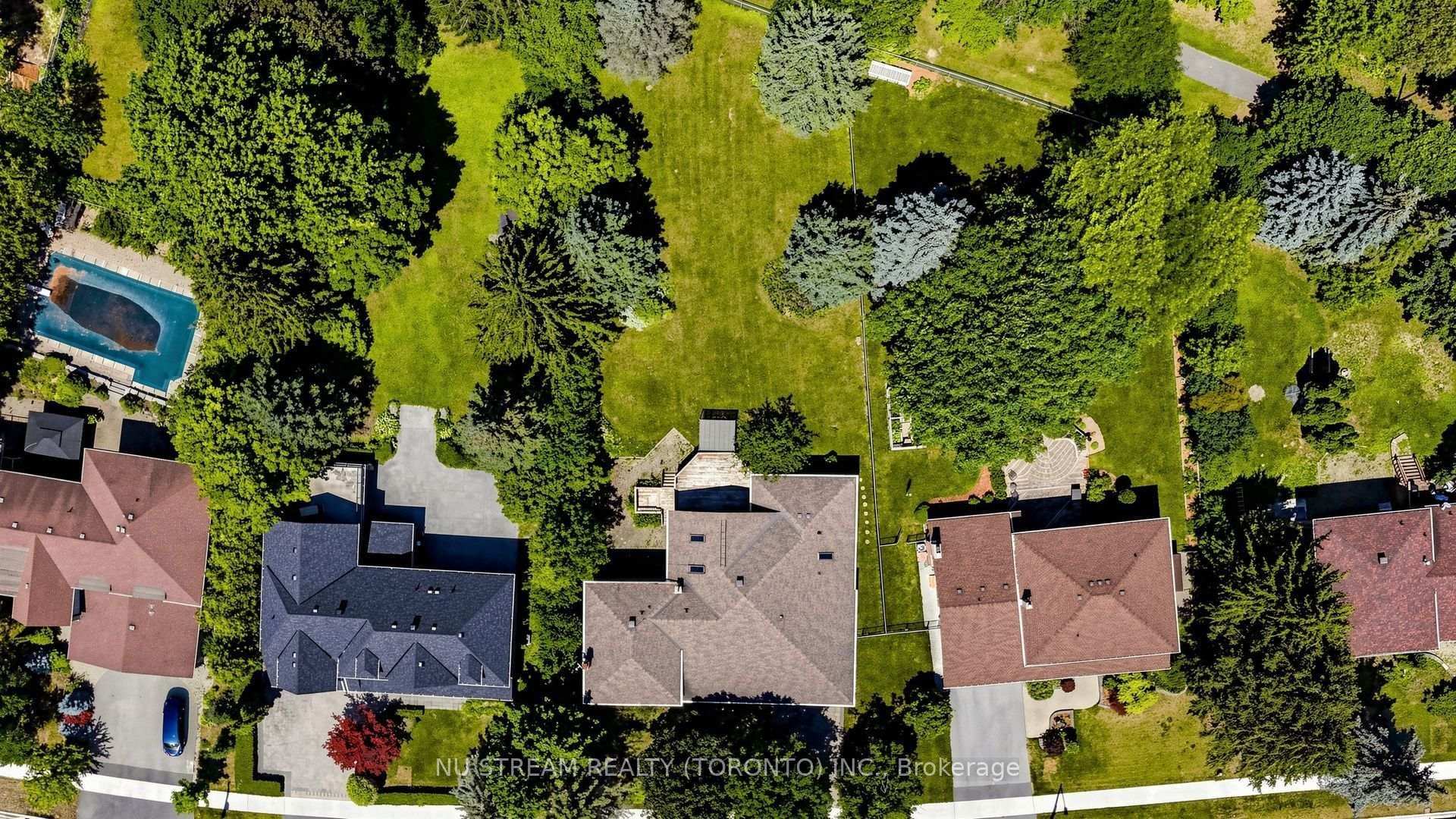 20 Blackforest Drive photo 1